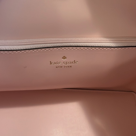 Kate Spade coral pink shoulder bag. - Picture 4 of 6